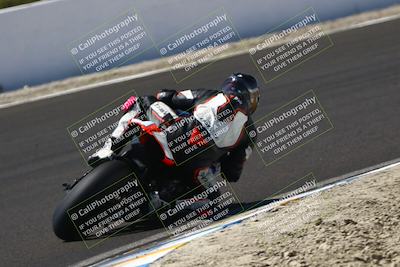 media/Sep-07-2025-CRA (Sun) [[6d6582c22b]]/Race 8/